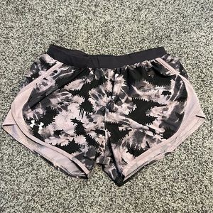🌸4/$20🌸Under Armour Women's Purple/Black Shorts Size Small EUC